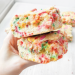 Birthday-Cake-Blondies