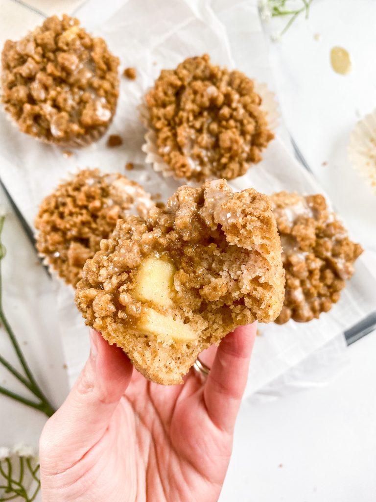 Apple-Crumb-Muffins