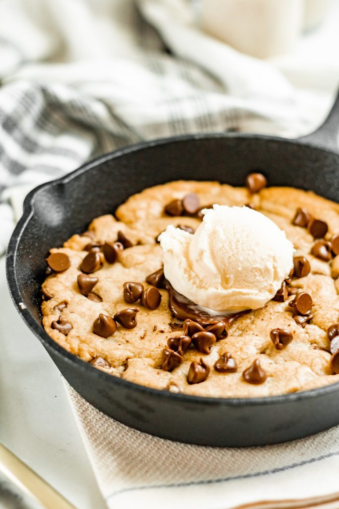 Nestle Chocolate Chip Cookie Skillet Baking Kit