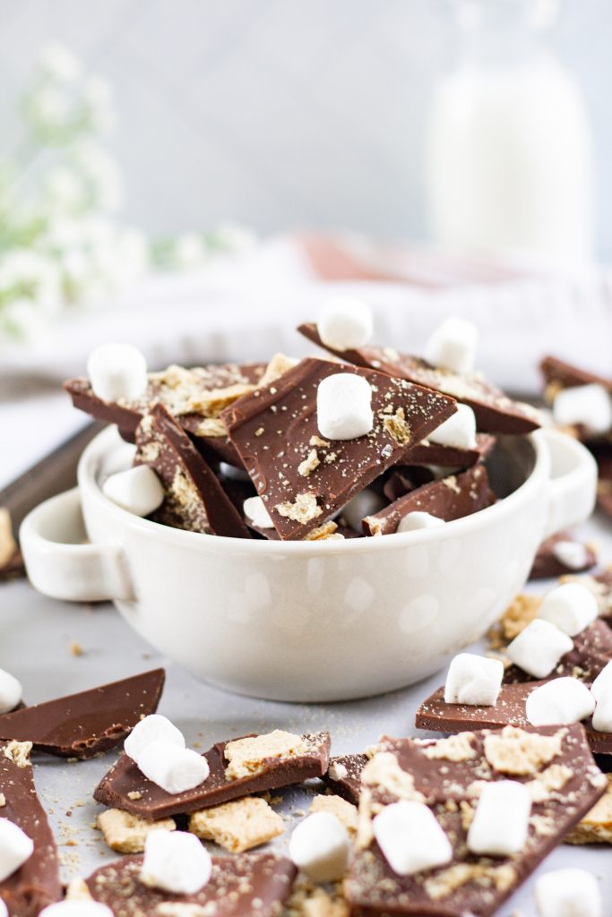 3-Ingredient-S'mores-Bark