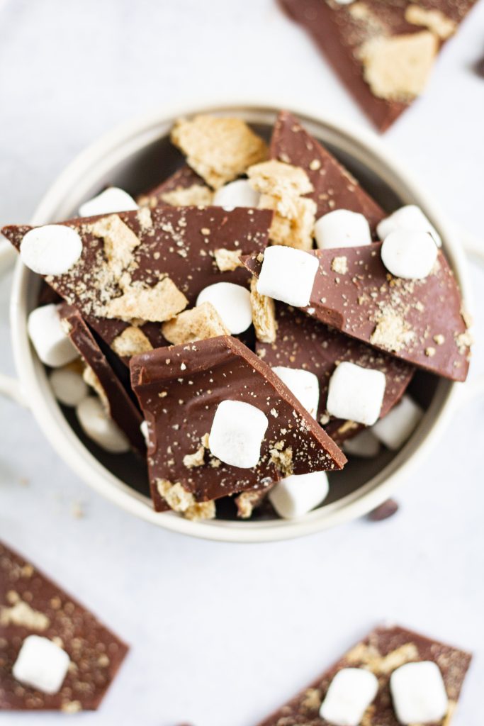 3-Ingredient-S'mores-Bark