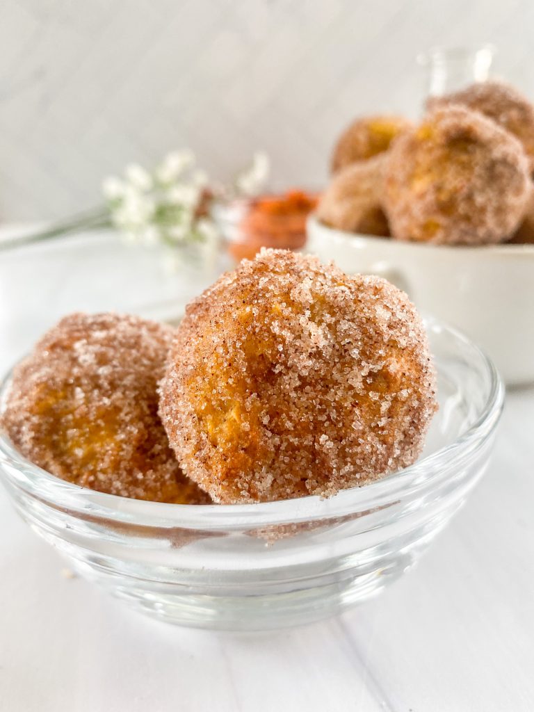 Air-Fryer-Pumpkin-Donut-Holes