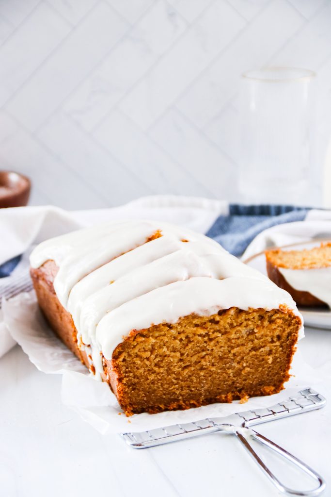 Pumpkin-Bread-with-Cream-Cheese