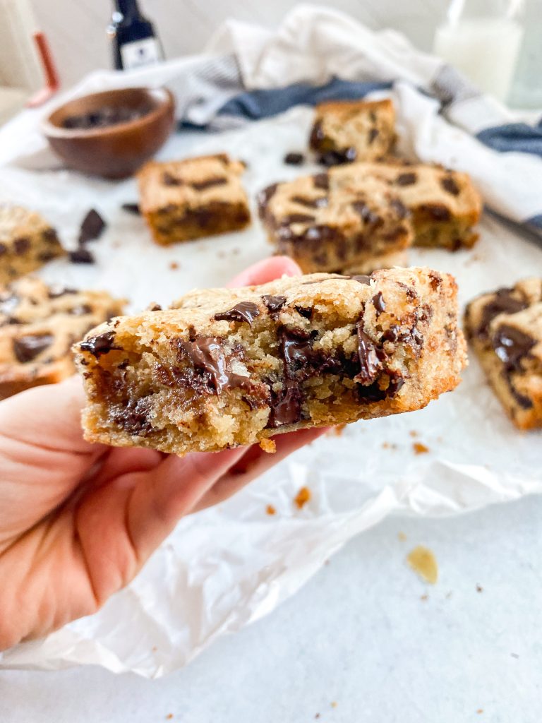 Brown-Butter-Chocolate Chip-Blondies