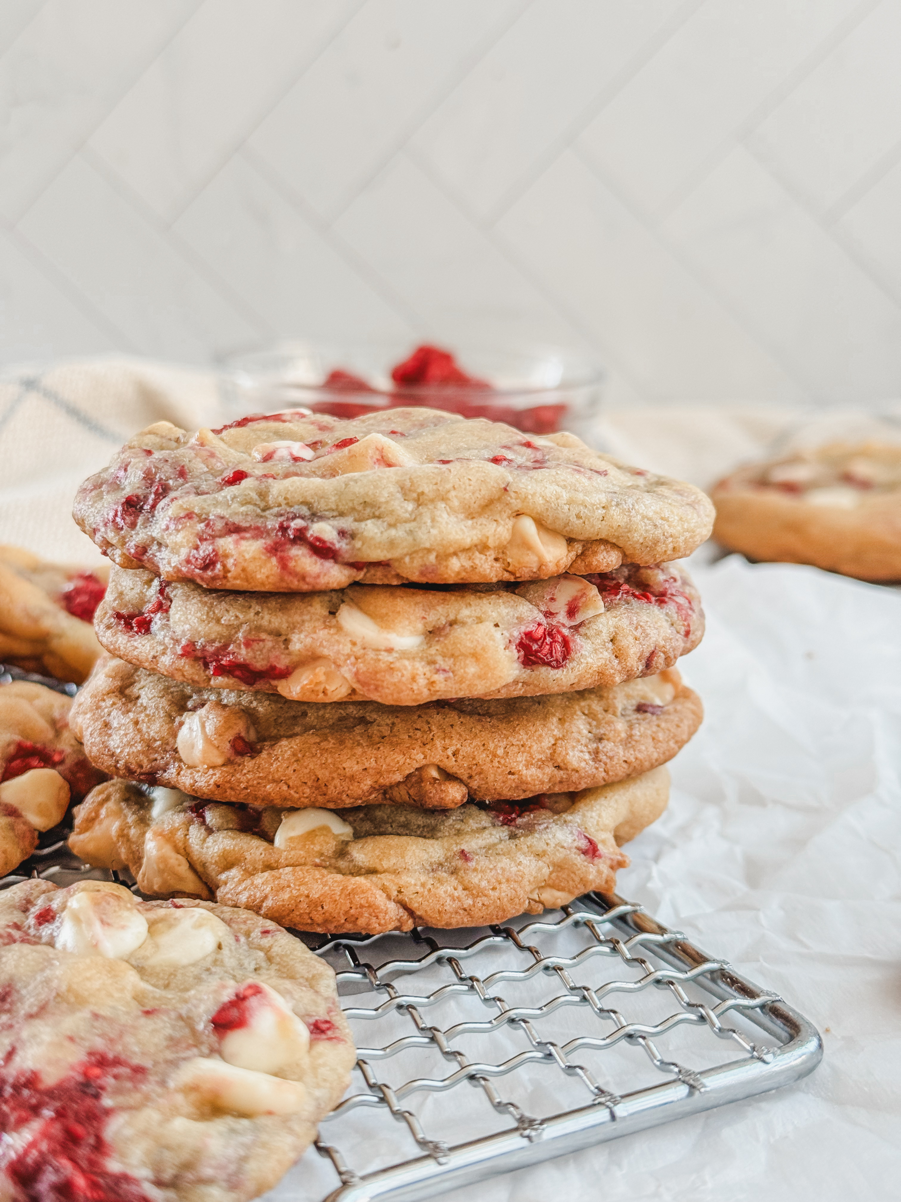 White-chocolate -raspberry-cookies