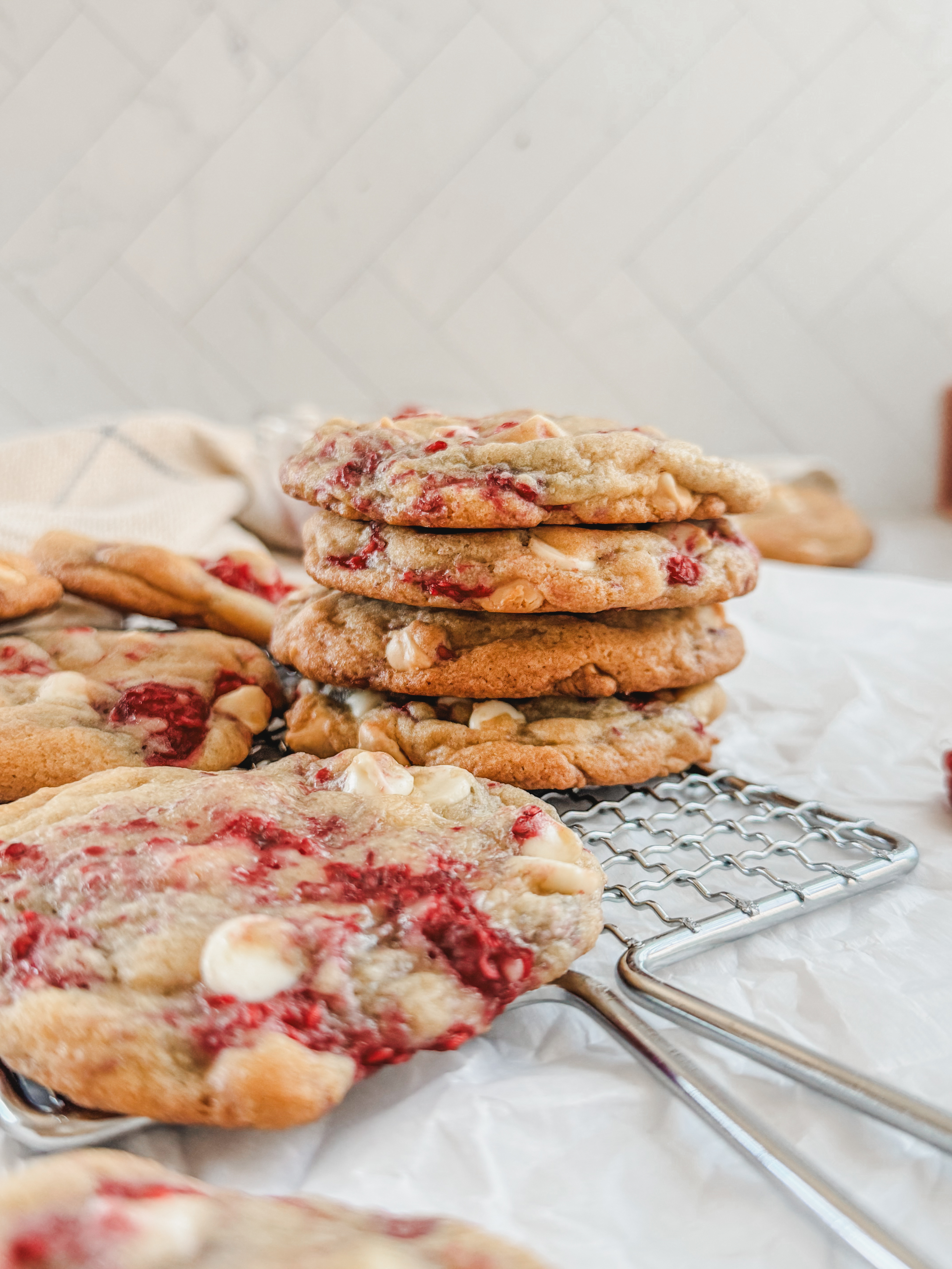 White-chocolate -raspberry-cookies