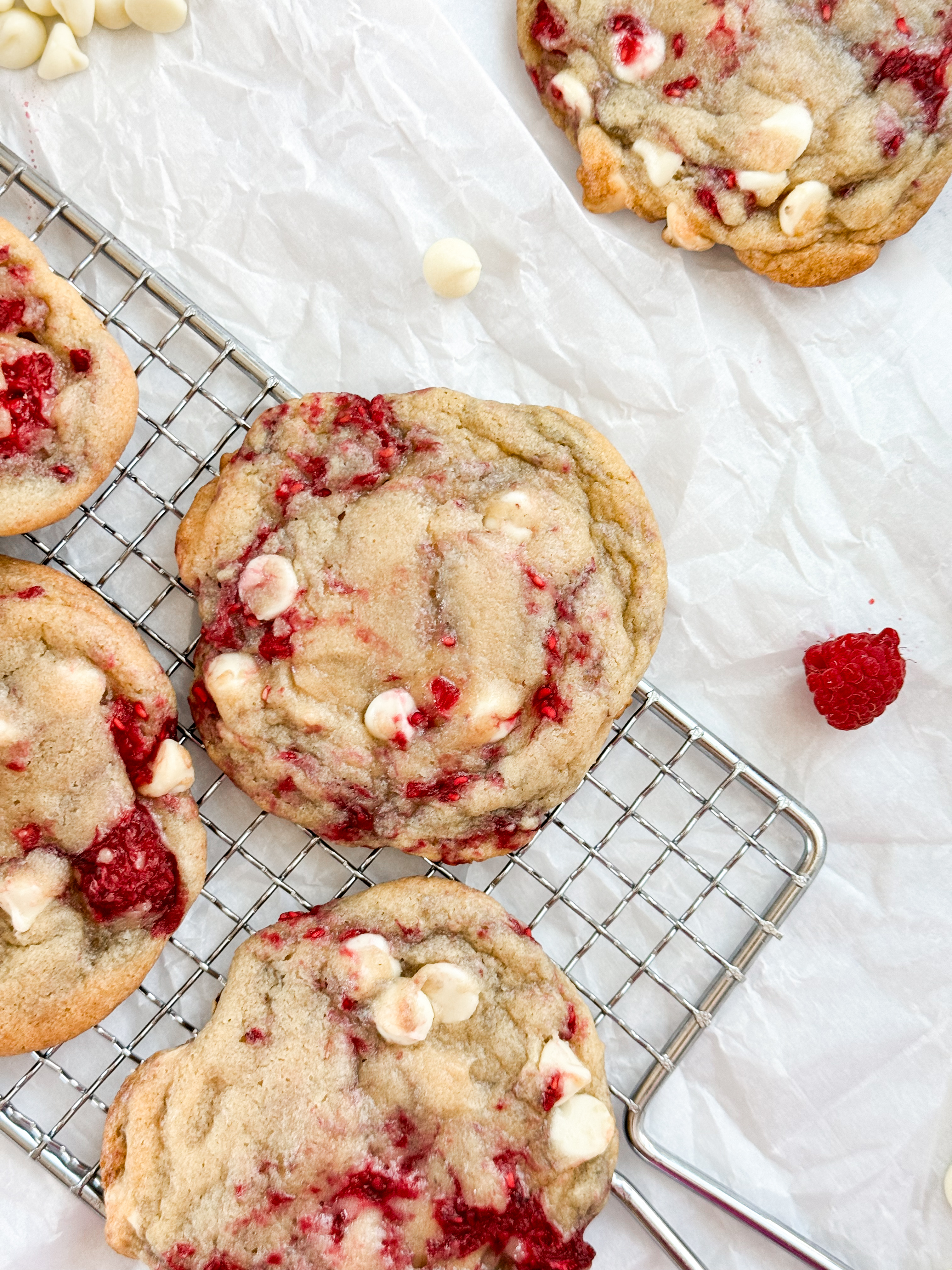 White-chocolate -raspberry-cookies