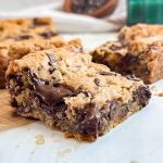 Brown-Butter-Oatmeal-Chocolate-Chip-Bars 1