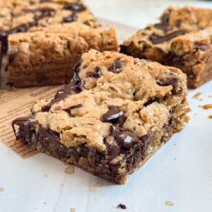 Brown-Butter-Oatmeal-Chocolate-Chip-Bars 1