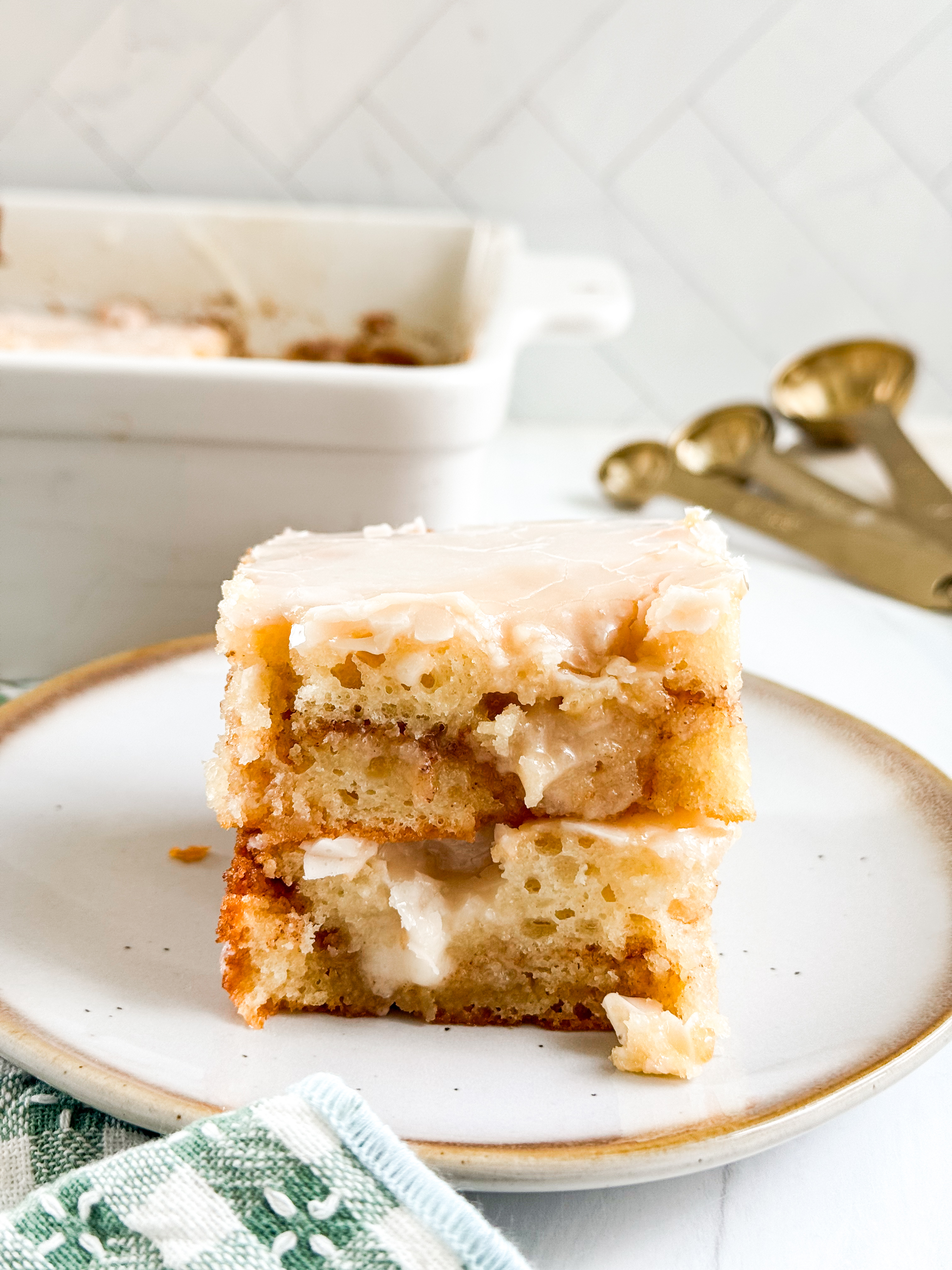 Easy honey Bun Cake 4 easy-honey-bun-cake