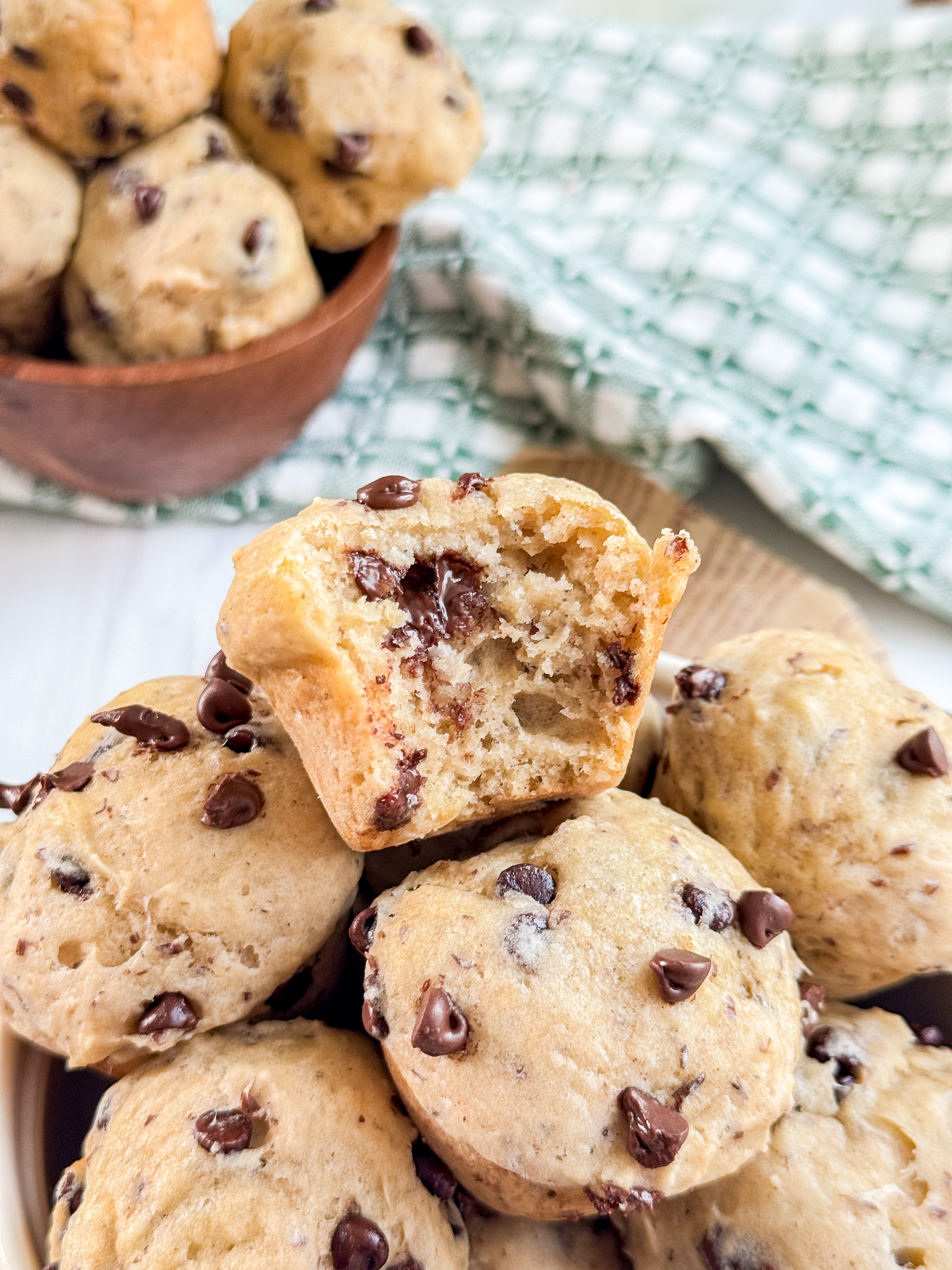Greek Yogurt Chocolate Chip Mini Muffins 1 Greek-Yogurt-Chocolate-Chip-Mini-Muffins