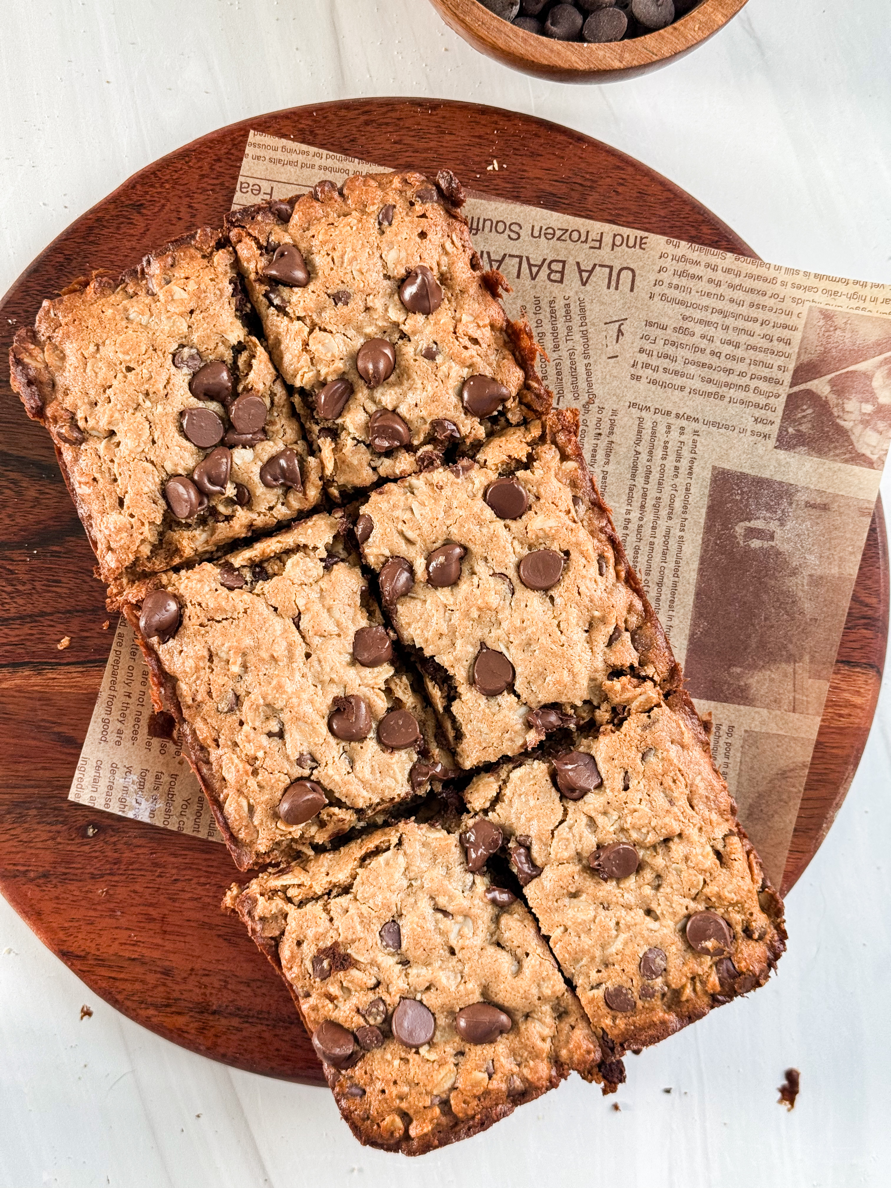 Soft-Baked-Chocolate-Chip-Oatmeal-Bars