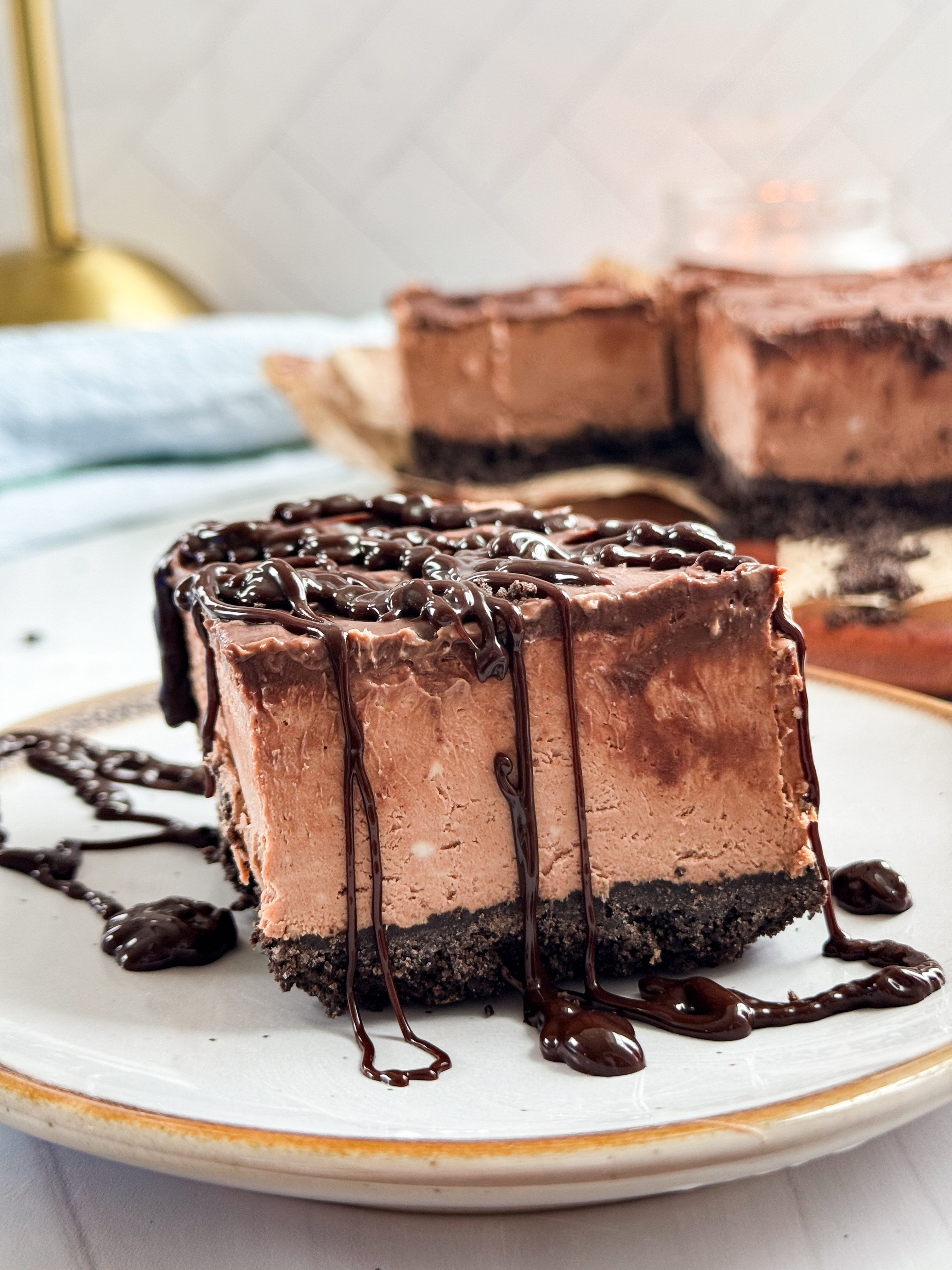 No-Bake Chocolate Cheesecake with Oreo Crust