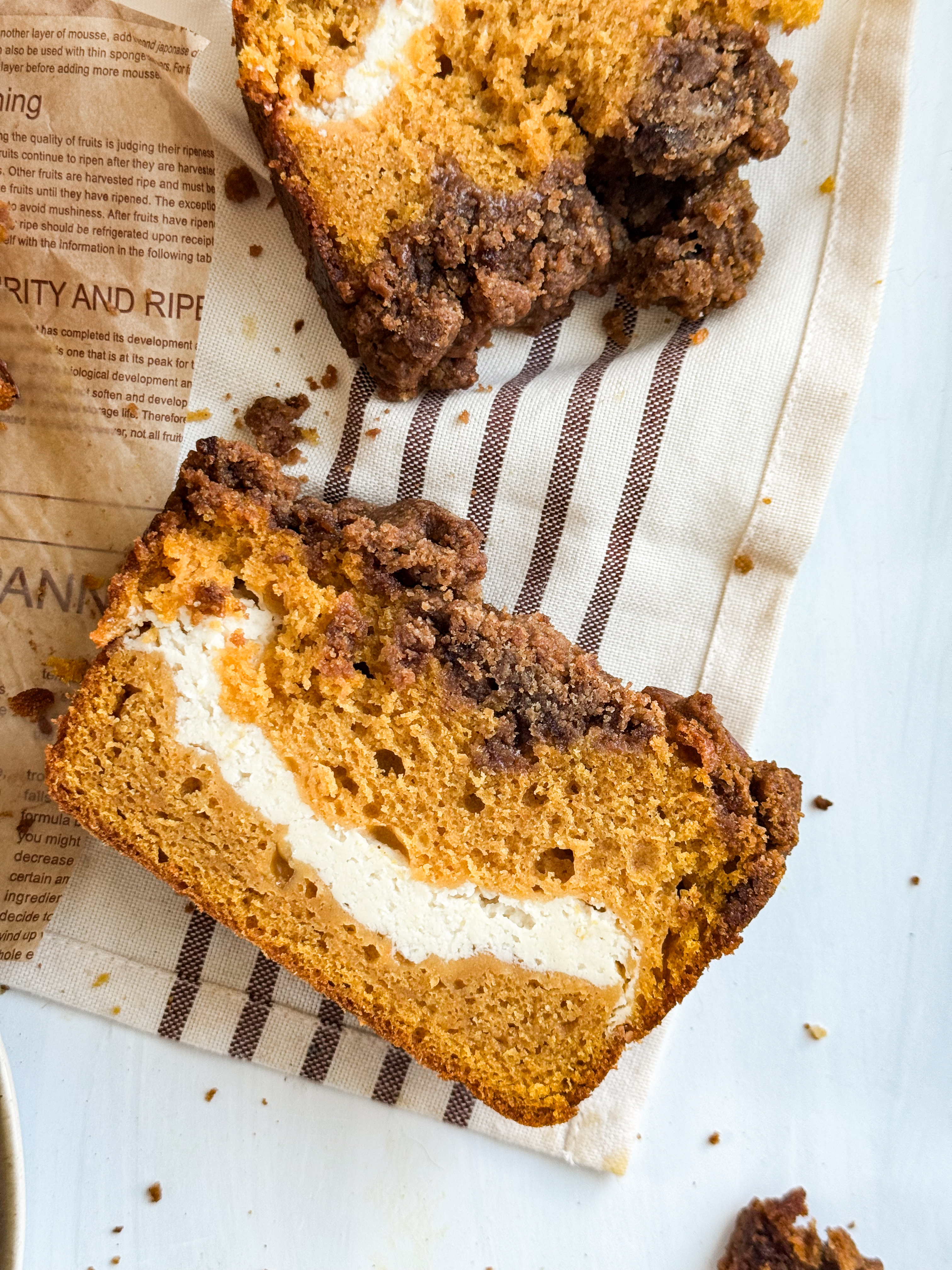 pumpkin-cheesecake-bread-with-streusel
