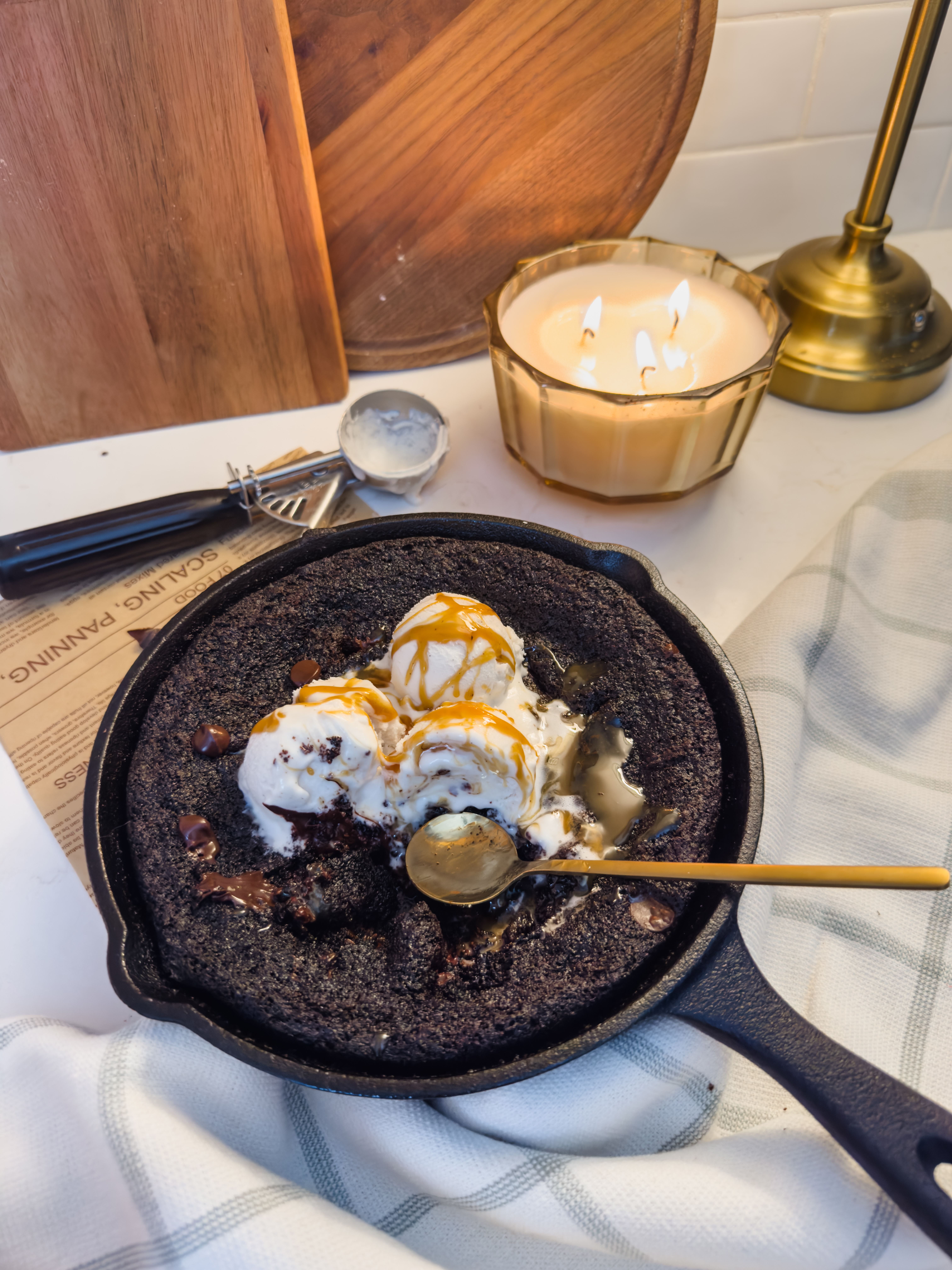 double-chocolate-cookie-skillet
