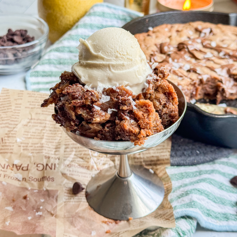 Gooey-Chocolate-Nutella-Skillet-Cookie