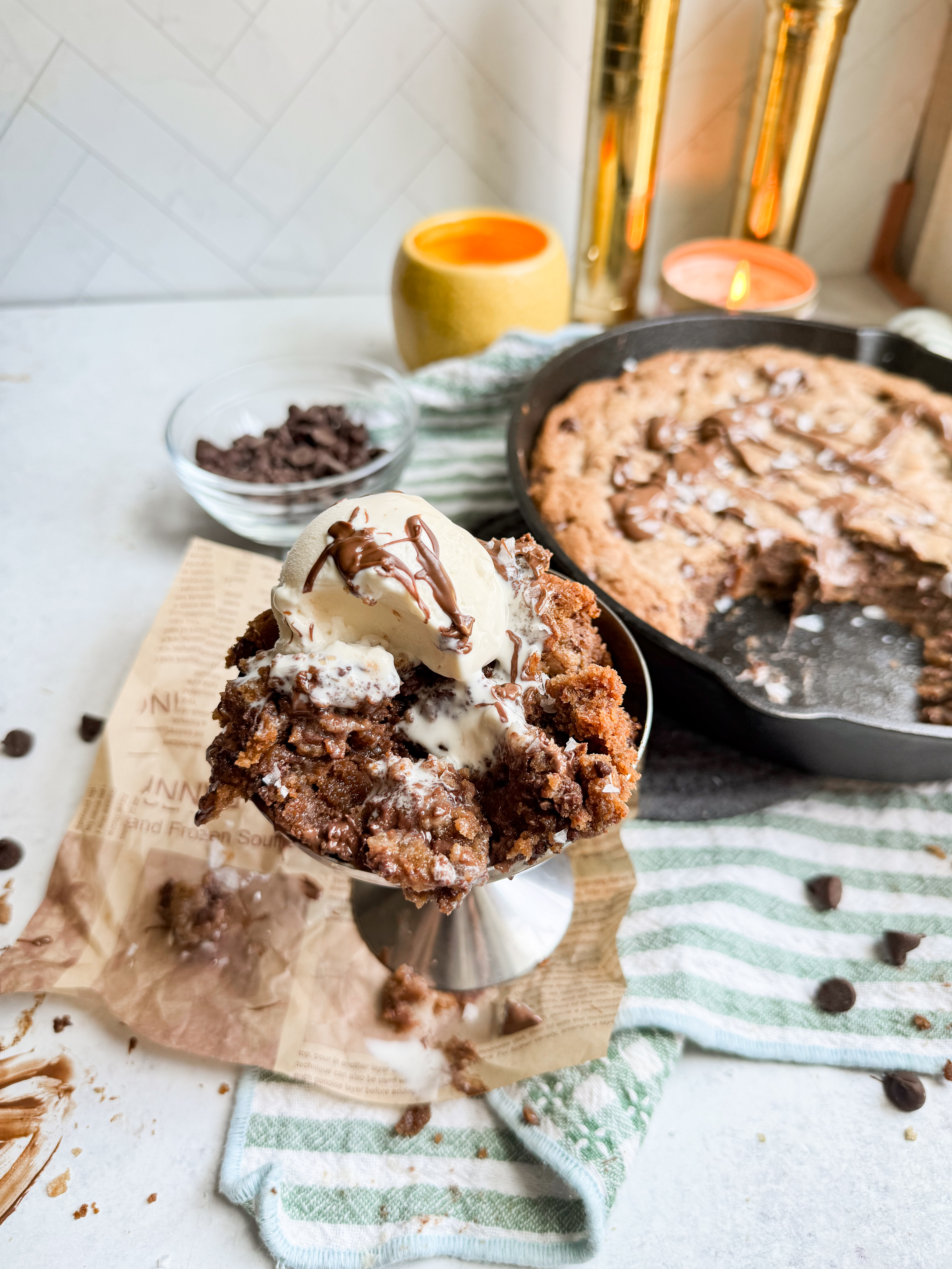 Gooey Chocolate Nutella Skillet Cookie 2 Gooey-Chocolate-Nutella-Skillet-Cookie