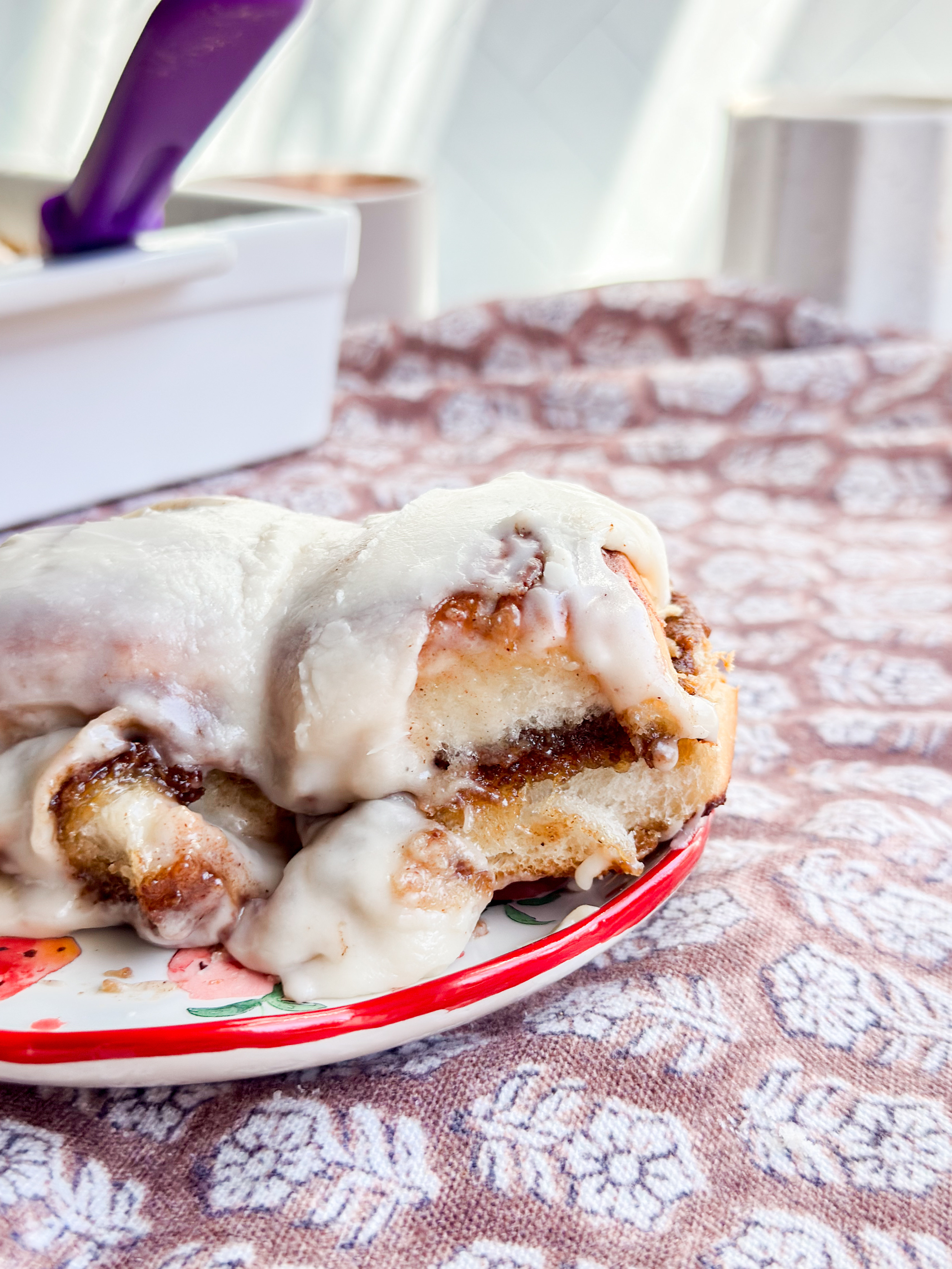 Gooey-Hawaiian-Roll-Cinnamon-Rolls