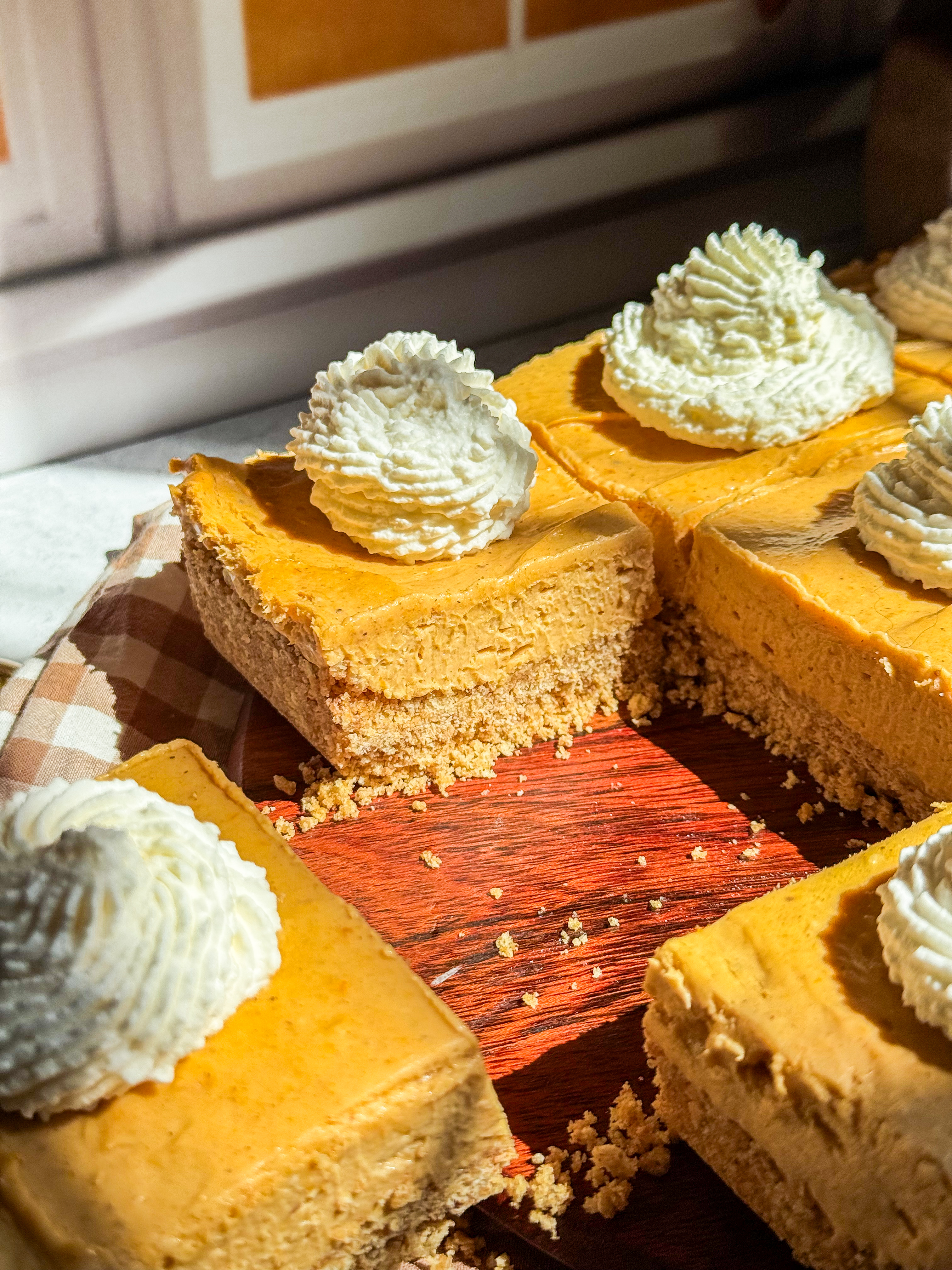 No-Bake-Pumpkin- Cheesecake-Bars