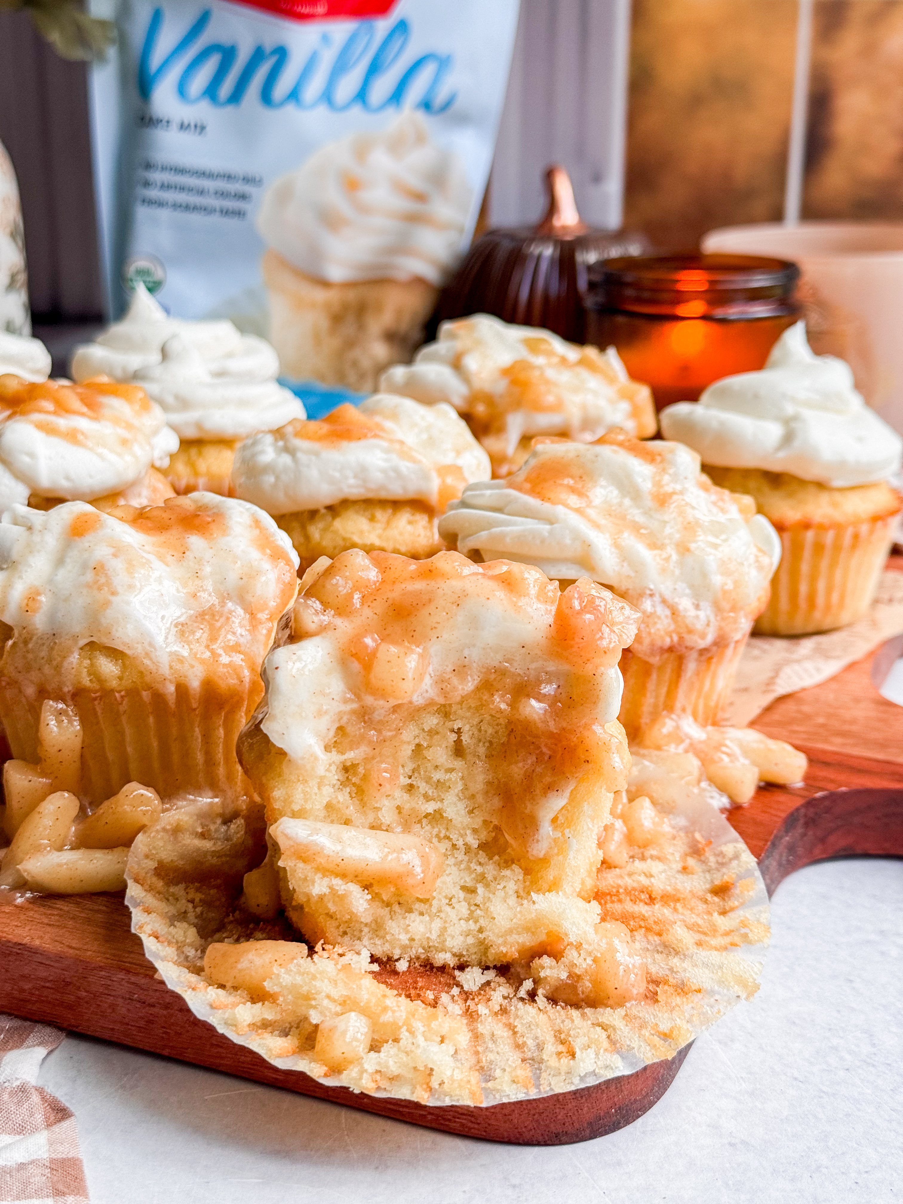 apple pie cupcakes4 apple-pie-cupcakes 5