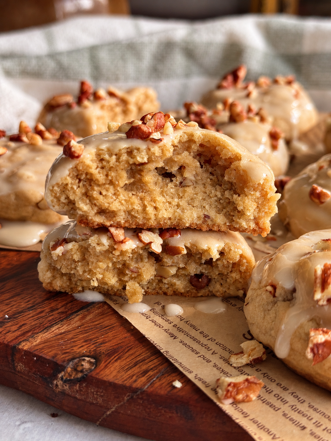 Maple Pecan Cookies with Maple Glaze 1 maple-pecan-cookies-with-Maple-Glaze