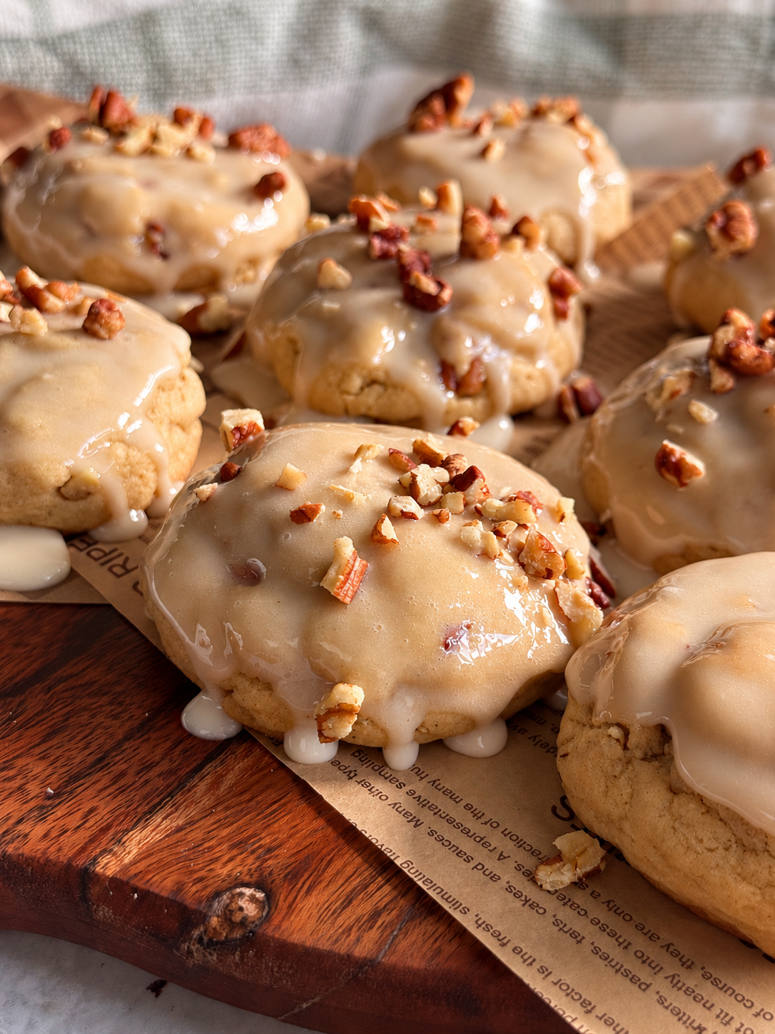 Maple Pecan Cookies with Maple Glaze 3 maple-pecan-cookies-with-Maple-Glaze