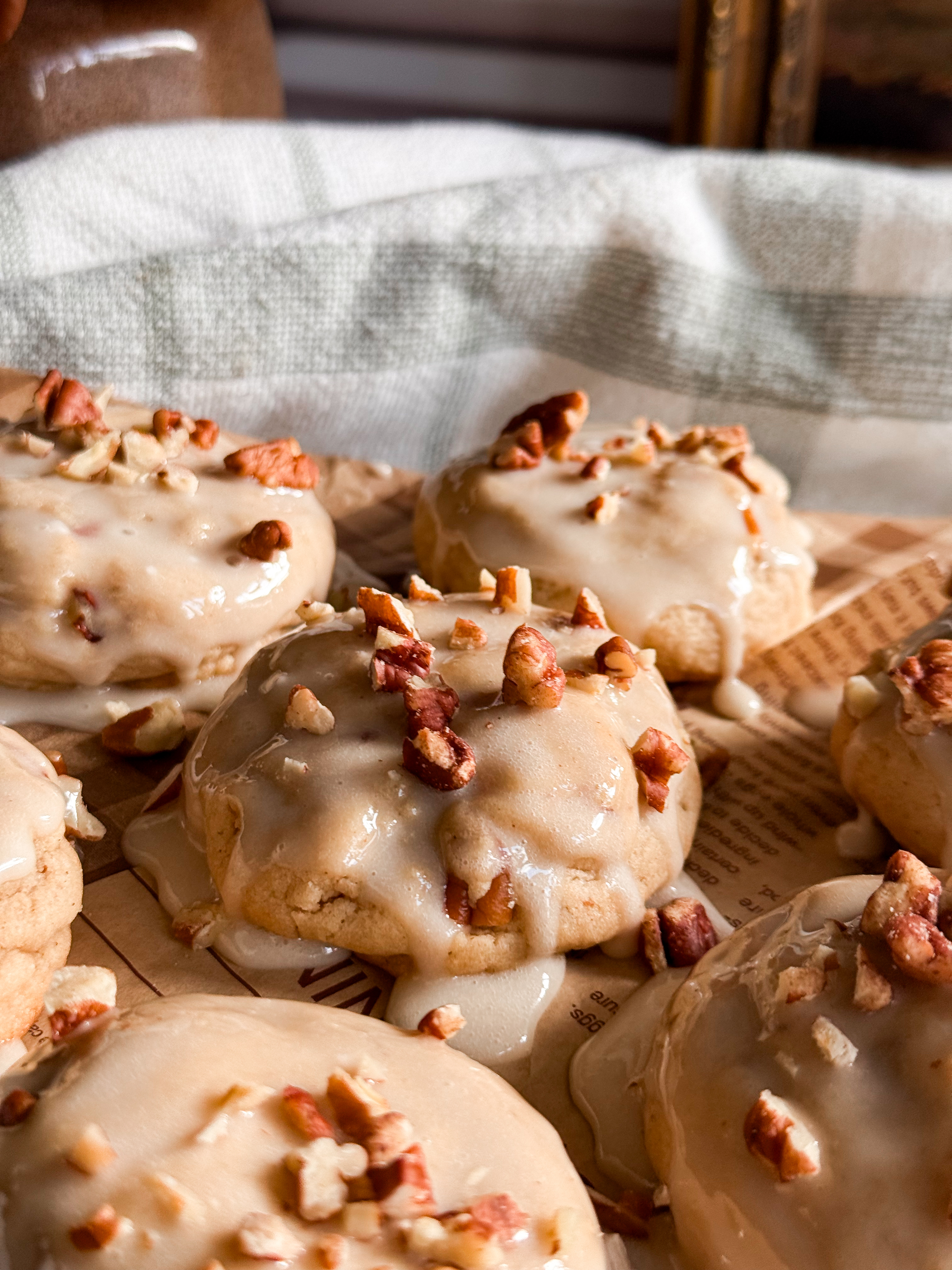 Maple Pecan Cookies with Maple Glaze maple-pecan-cookies-with-Maple-Glaze